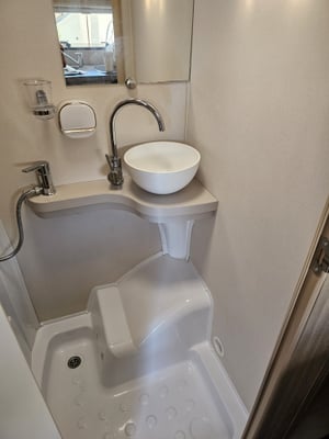 2019 Elddis Autoquest 194 — photo 21 of 28