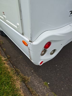 2016 Auto-Trail Tribute 715 — photo 7 of 19