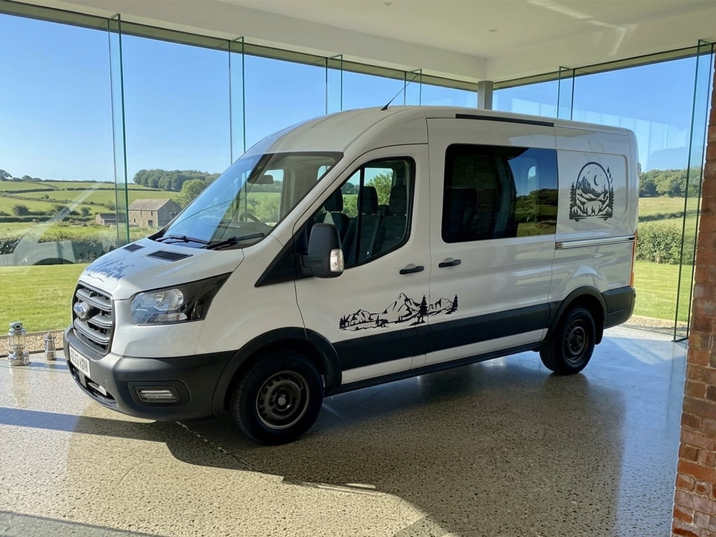 2019 Ford Transit 350 Leader - Image 1