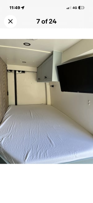 2020 Volkswagen Crafter CR35 MWB Campervan — photo 11 of 17