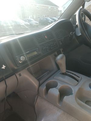 2000 Mazda Bongo Friendee 2.0 — photo 7 of 12