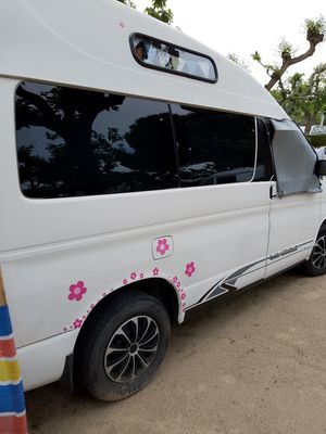 2000 Mazda Bongo Friendee 2.0 — photo 12 of 12