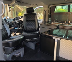 2010 Volkswagen Caravelle — photo 8 of 19