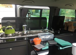 2010 Volkswagen Caravelle — photo 9 of 19