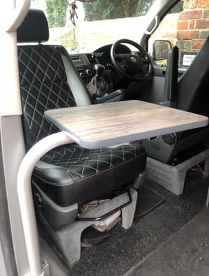 2010 Volkswagen Caravelle — photo 10 of 19