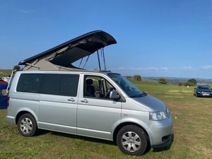 2010 Volkswagen Caravelle — photo 13 of 19