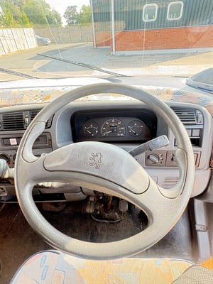 1996 Pilot Galaxy — photo 7 of 21