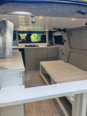 2020 Ford Transit Custom Camper — photo 5 of 17