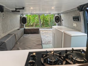 2020 Ford Transit Custom Camper — photo 7 of 17