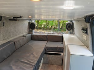 2020 Ford Transit Custom Camper — photo 10 of 17