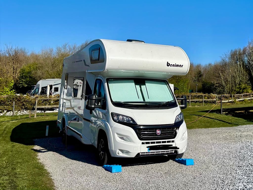 2017 Benimar Mileo 313 - Image 1