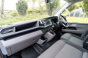 2021 Volkswagen T6.1 Transporter T28 Highline TDi — photo 3 of 8