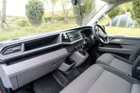 2021 Volkswagen T6.1 Transporter T28 Highline TDi - Image 3