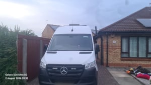 2018 Mercedes-Benz Sprinter — photo 2 of 32