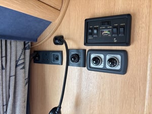 2003 Auto-Sleepers Nuevo EK — photo 24 of 26