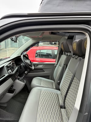2021 Volkswagen Campervan — photo 16 of 29