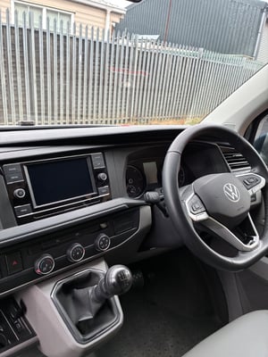 2021 Volkswagen Campervan — photo 27 of 29