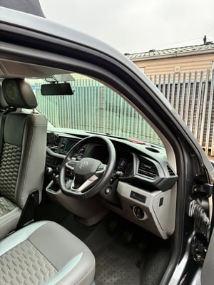 2021 Volkswagen Campervan — photo 28 of 29