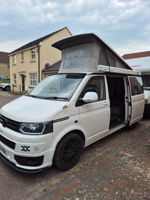 2013 Volkswagen T5.1 Campervan — photo 8 of 13