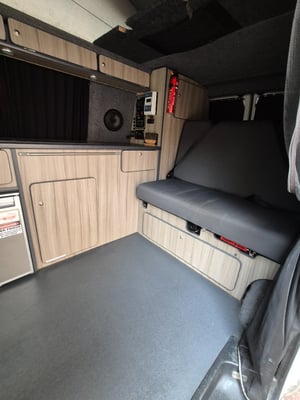 2013 Volkswagen T5.1 Campervan — photo 9 of 13