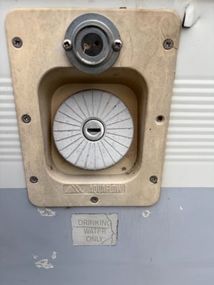 1994 Compass Navigater 355 — photo 9 of 49