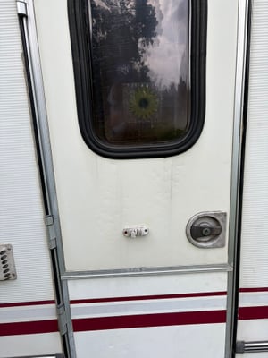 1994 Compass Navigater 355 — photo 42 of 49