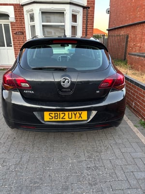 2012 Vauxhall Astra — photo 7 of 14