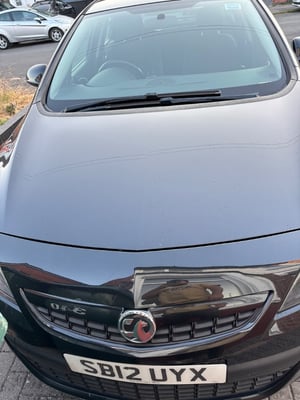 2012 Vauxhall Astra — photo 1 of 14