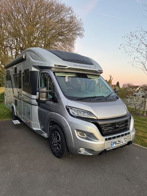 2025 Adria Matrix Supreme 670DL  — photo 5 of 23