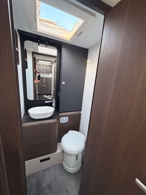 2025 Adria Matrix Supreme 670DL  — photo 12 of 23