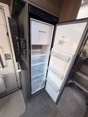2025 Adria Matrix Supreme 670DL  — photo 14 of 23