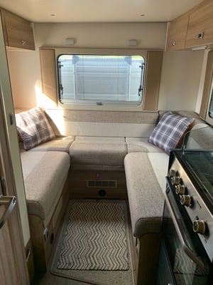 2023 Swift Select Compact C404 — photo 6 of 9
