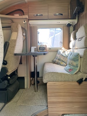 2023 Swift Select Compact C404 — photo 7 of 9