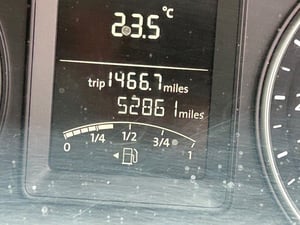 2014 Volkswagen T28 — photo 5 of 9