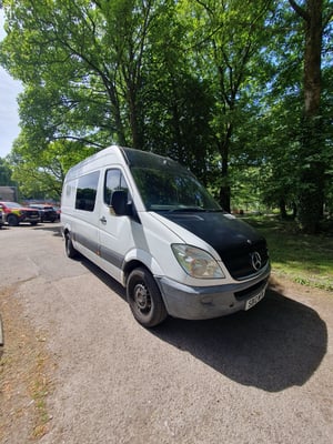 2012 Mercedes-Benz Sprinter — photo 1 of 15