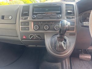 2015 Volkswagen California Beach — photo 18 of 29