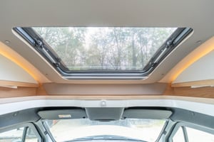2022 Hymer B Modern Comfort 580 T — photo 5 of 58
