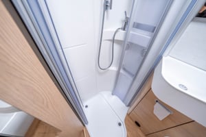 2022 Hymer B Modern Comfort 580 T — photo 17 of 58