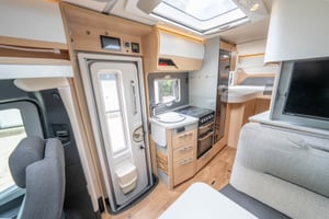 2022 Hymer B Modern Comfort 580 T — photo 18 of 58