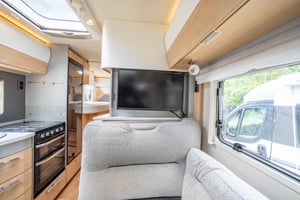 2022 Hymer B Modern Comfort 580 T — photo 25 of 58