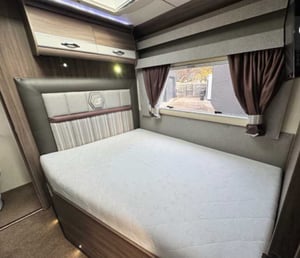 2016 Autosleeper Corinium FB — photo 11 of 13