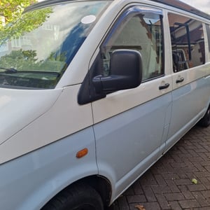 2007 Volkswagen T5 Campervan — photo 32 of 53