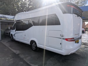 2013 Hobby Premium Drive 70 HGE — photo 19 of 26