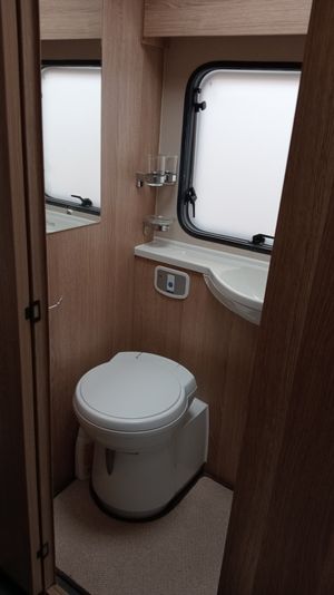 2020 Auto-Trail Imala 734 — photo 14 of 20