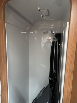 2013 Auto-Trail Frontier Dakota — photo 13 of 16