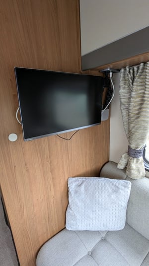 2018 Auto-Trail Tribute T720 — photo 42 of 100