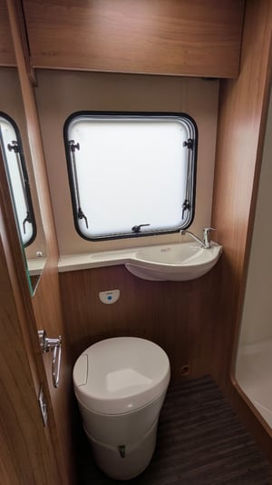 2018 Auto-Trail Tribute T720 — photo 52 of 100