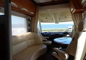 2003 Hymer S740 — photo 4 of 22