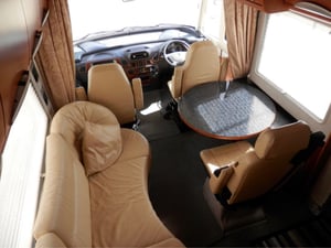 2003 Hymer S740 — photo 9 of 22