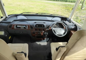 2003 Hymer S740 — photo 18 of 22